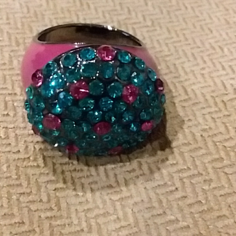 Ring - Picture 2 of 3